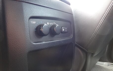 Toyota Land Cruiser Prado 120 рестайлинг, 2007 год, 1 999 000 рублей, 9 фотография