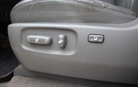 Toyota Land Cruiser Prado 120 рестайлинг, 2007 год, 1 999 000 рублей, 10 фотография