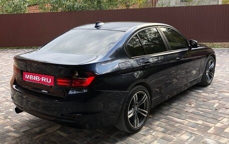 BMW 3 серия, 2014 год, 1 300 000 рублей, 12 фотография