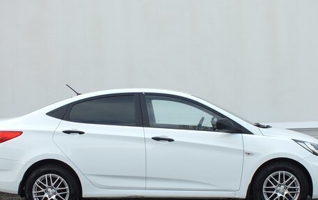 Hyundai Solaris II рестайлинг, 2011 год, 709 000 рублей, 4 фотография