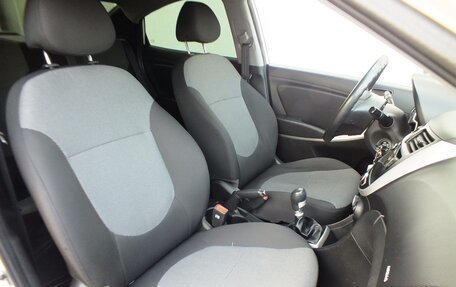 Hyundai Solaris II рестайлинг, 2011 год, 709 000 рублей, 19 фотография