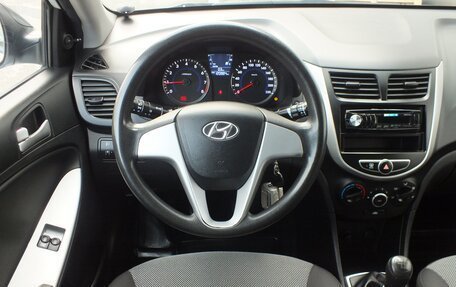 Hyundai Solaris II рестайлинг, 2011 год, 709 000 рублей, 12 фотография