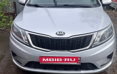 KIA Rio III рестайлинг, 2015 год, 700 000 рублей, 2 фотография