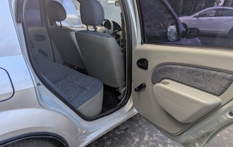 Renault Logan I, 2005 год, 200 000 рублей, 7 фотография