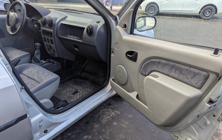 Renault Logan I, 2005 год, 200 000 рублей, 8 фотография