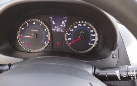 Hyundai Solaris II рестайлинг, 2012 год, 690 000 рублей, 7 фотография