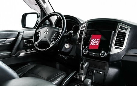 Mitsubishi Pajero IV, 2015 год, 2 749 000 рублей, 9 фотография