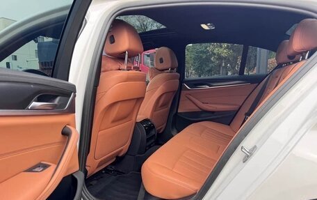 BMW 5 серия, 2022 год, 3 690 000 рублей, 9 фотография