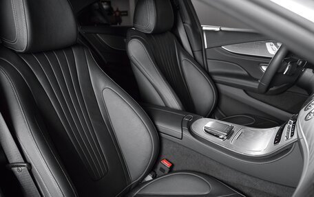 Mercedes-Benz CLS, 2021 год, 7 490 000 рублей, 28 фотография