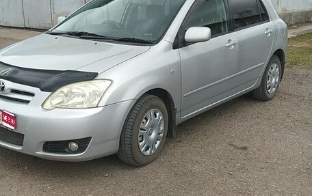 Toyota Corolla, 2004 год, 570 000 рублей, 1 фотография
