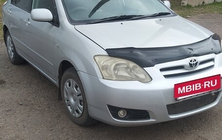 Toyota Corolla, 2004 год, 570 000 рублей, 2 фотография
