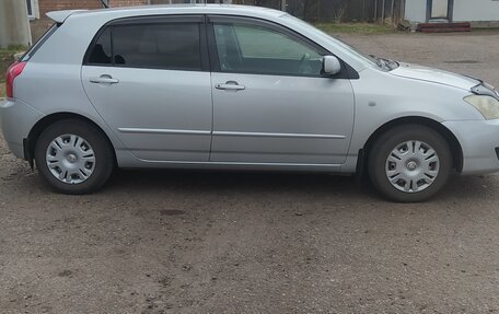 Toyota Corolla, 2004 год, 570 000 рублей, 7 фотография