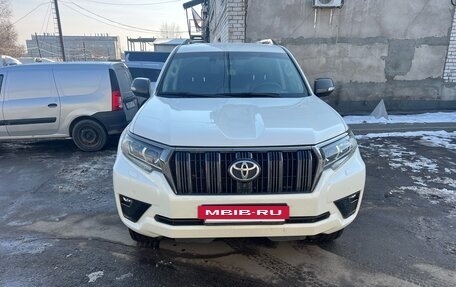 Toyota Land Cruiser Prado 150 рестайлинг 2, 2021 год, 5 600 000 рублей, 7 фотография