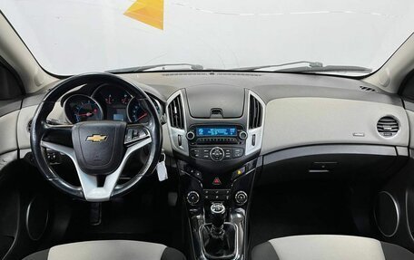 Chevrolet Cruze II, 2013 год, 820 000 рублей, 9 фотография