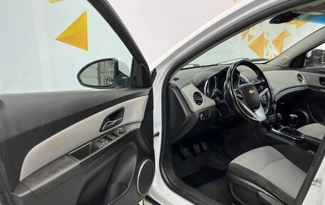 Chevrolet Cruze II, 2013 год, 820 000 рублей, 21 фотография