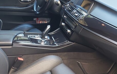 BMW 5 серия, 2015 год, 2 850 000 рублей, 10 фотография