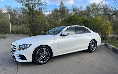 Mercedes-Benz E-Класс, 2019 год, 4 500 000 рублей, 4 фотография