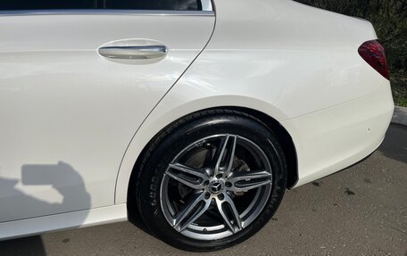 Mercedes-Benz E-Класс, 2019 год, 4 500 000 рублей, 15 фотография