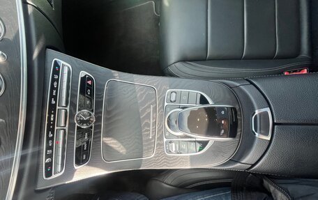 Mercedes-Benz E-Класс, 2019 год, 4 500 000 рублей, 22 фотография