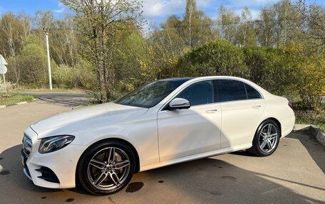 Mercedes-Benz E-Класс, 2019 год, 4 500 000 рублей, 23 фотография