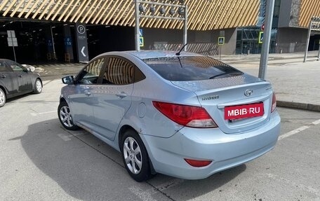 Hyundai Solaris II рестайлинг, 2011 год, 690 000 рублей, 3 фотография