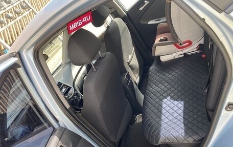 Hyundai Solaris II рестайлинг, 2011 год, 690 000 рублей, 5 фотография