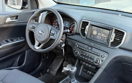 KIA Sportage IV рестайлинг, 2018 год, 1 690 000 рублей, 13 фотография
