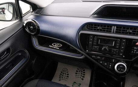 Toyota Aqua I, 2015 год, 979 000 рублей, 11 фотография