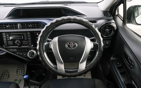 Toyota Aqua I, 2015 год, 979 000 рублей, 14 фотография