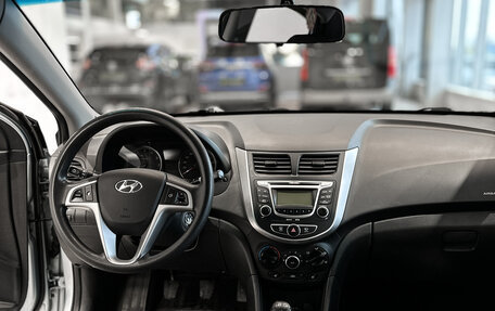Hyundai Solaris II рестайлинг, 2011 год, 644 000 рублей, 11 фотография