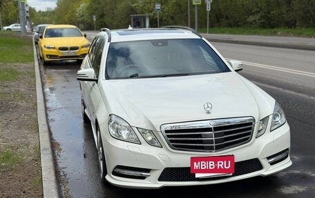 Mercedes-Benz E-Класс, 2012 год, 1 970 000 рублей, 3 фотография