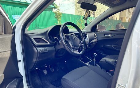 Hyundai Solaris II рестайлинг, 2017 год, 1 100 000 рублей, 8 фотография