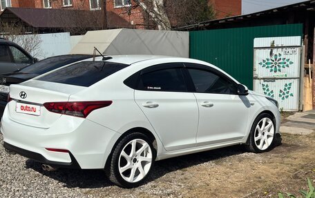 Hyundai Solaris II рестайлинг, 2017 год, 1 100 000 рублей, 5 фотография