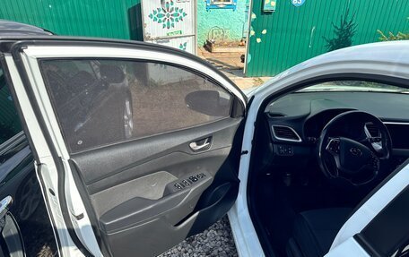 Hyundai Solaris II рестайлинг, 2017 год, 1 100 000 рублей, 13 фотография