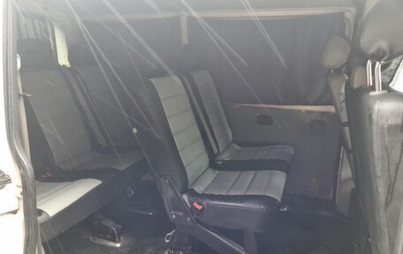 Volkswagen Transporter T5 рестайлинг, 2003 год, 1 050 000 рублей, 10 фотография