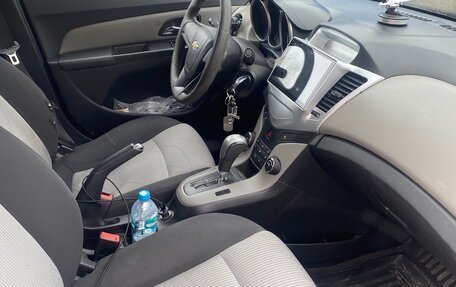 Chevrolet Cruze II, 2011 год, 669 000 рублей, 4 фотография