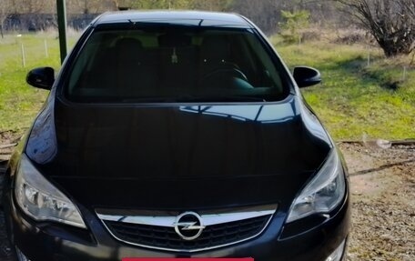 Opel Astra J, 2011 год, 770 000 рублей, 3 фотография