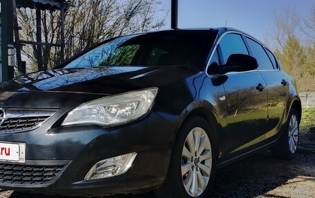 Opel Astra J, 2011 год, 770 000 рублей, 32 фотография
