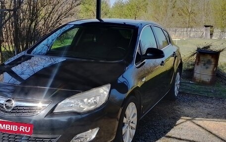 Opel Astra J, 2011 год, 770 000 рублей, 33 фотография