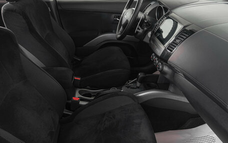 Mitsubishi Outlander III рестайлинг 3, 2011 год, 1 299 000 рублей, 12 фотография