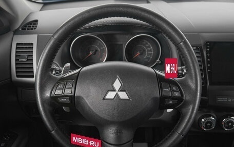 Mitsubishi Outlander III рестайлинг 3, 2011 год, 1 299 000 рублей, 16 фотография