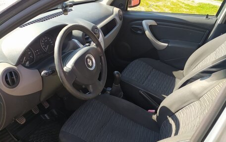 Renault Logan I, 2010 год, 515 000 рублей, 6 фотография