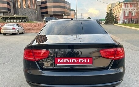 Audi A8, 2012 год, 1 950 000 рублей, 3 фотография