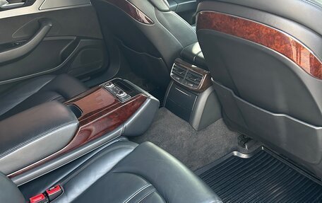 Audi A8, 2012 год, 1 950 000 рублей, 16 фотография