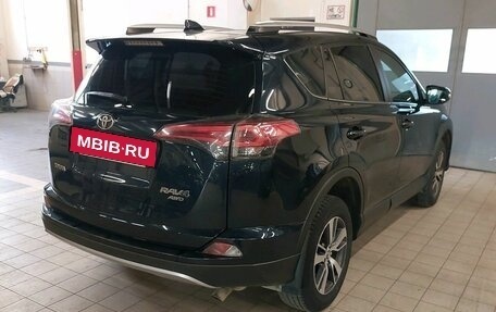 Toyota RAV4, 2017 год, 2 297 000 рублей, 4 фотография