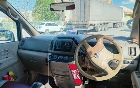 Nissan Serena II, 2002 год, 550 000 рублей, 6 фотография