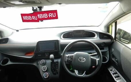 Toyota Sienta II, 2018 год, 1 250 000 рублей, 4 фотография