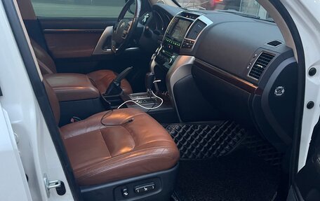 Toyota Land Cruiser 200, 2014 год, 3 835 000 рублей, 7 фотография
