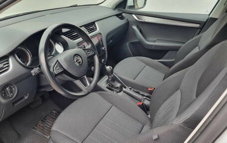 Skoda Octavia, 2017 год, 1 600 000 рублей, 9 фотография