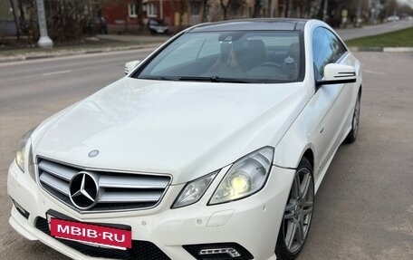 Mercedes-Benz E-Класс, 2011 год, 1 600 000 рублей, 8 фотография
